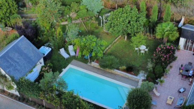 Logis Du Lievre D'Or Panzió Montbazon Kültér fotó