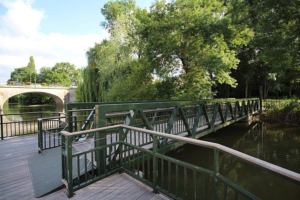 Logis Du Lievre D'Or Panzió Montbazon Kültér fotó