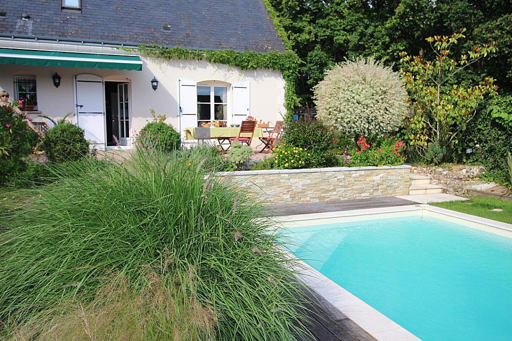 Logis Du Lievre D'Or Panzió Montbazon Kültér fotó