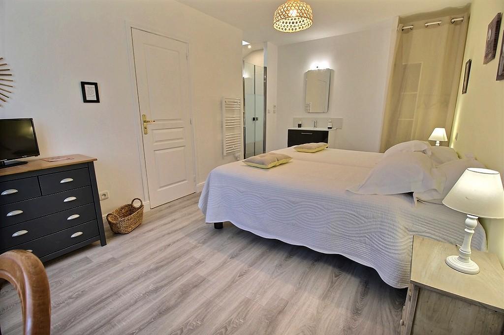 Logis Du Lievre D'Or Panzió Montbazon Kültér fotó