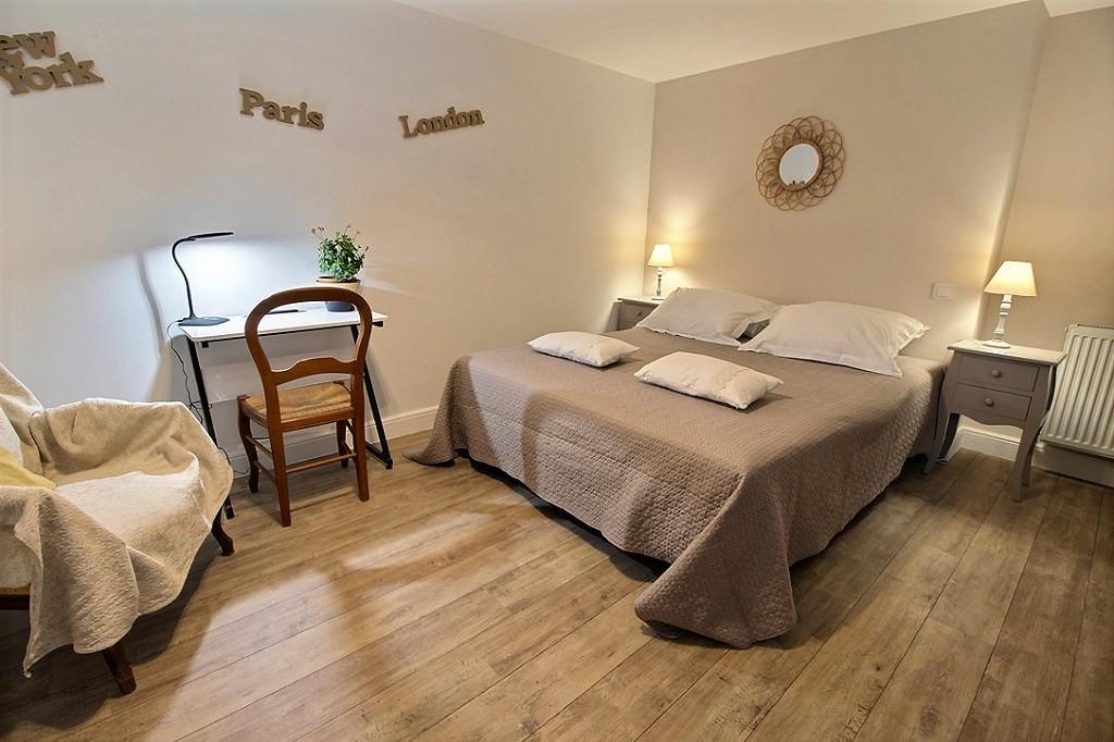 Logis Du Lievre D'Or Panzió Montbazon Kültér fotó